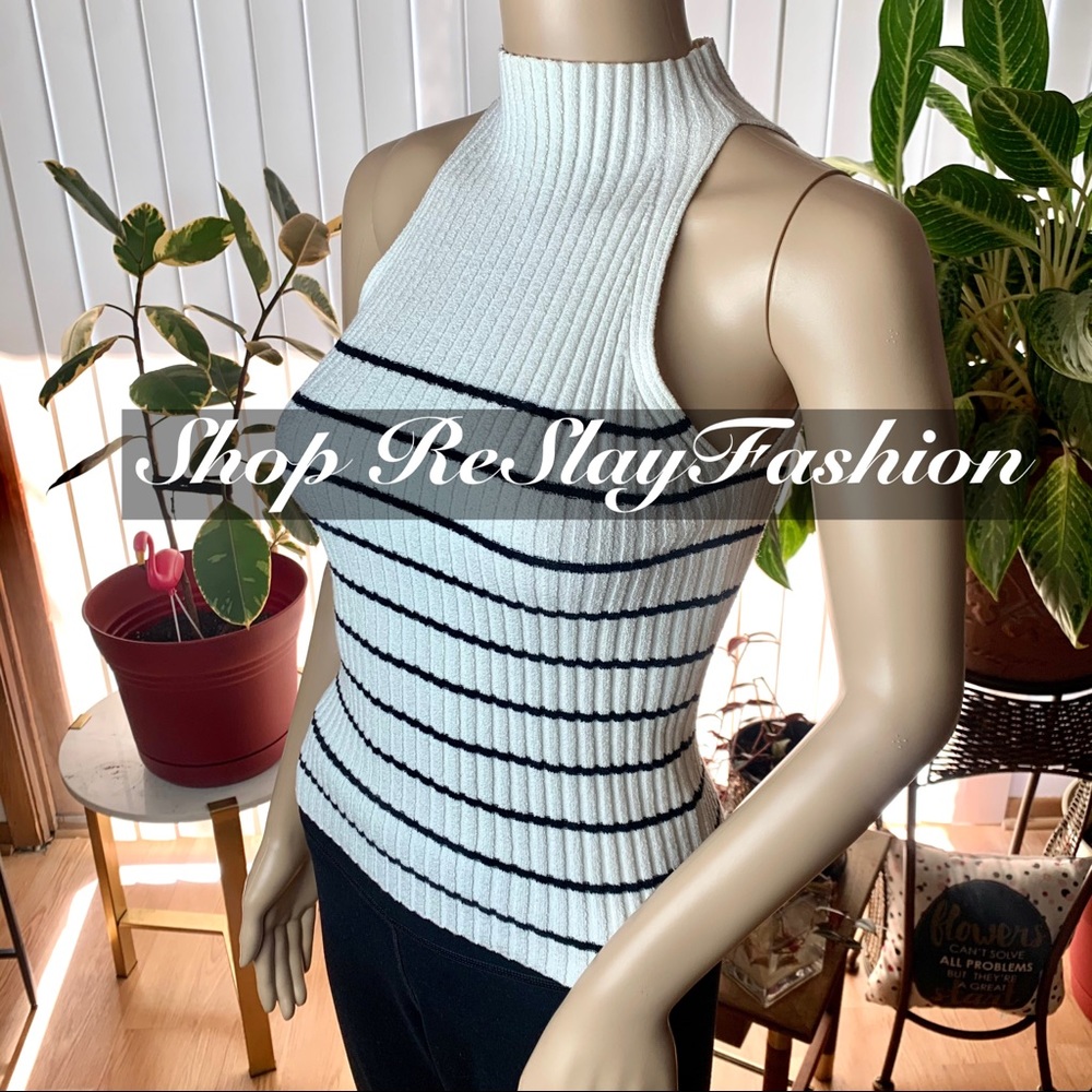 💜MODA International High Neck Knit Top